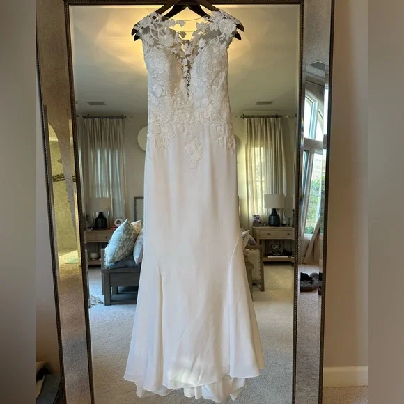 Pronovias Drail Wedding Gown - Picture 6 of 16